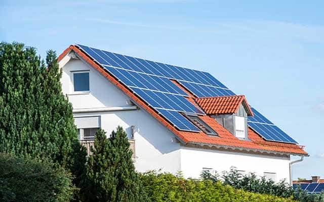renewable-energy-financing-640x400